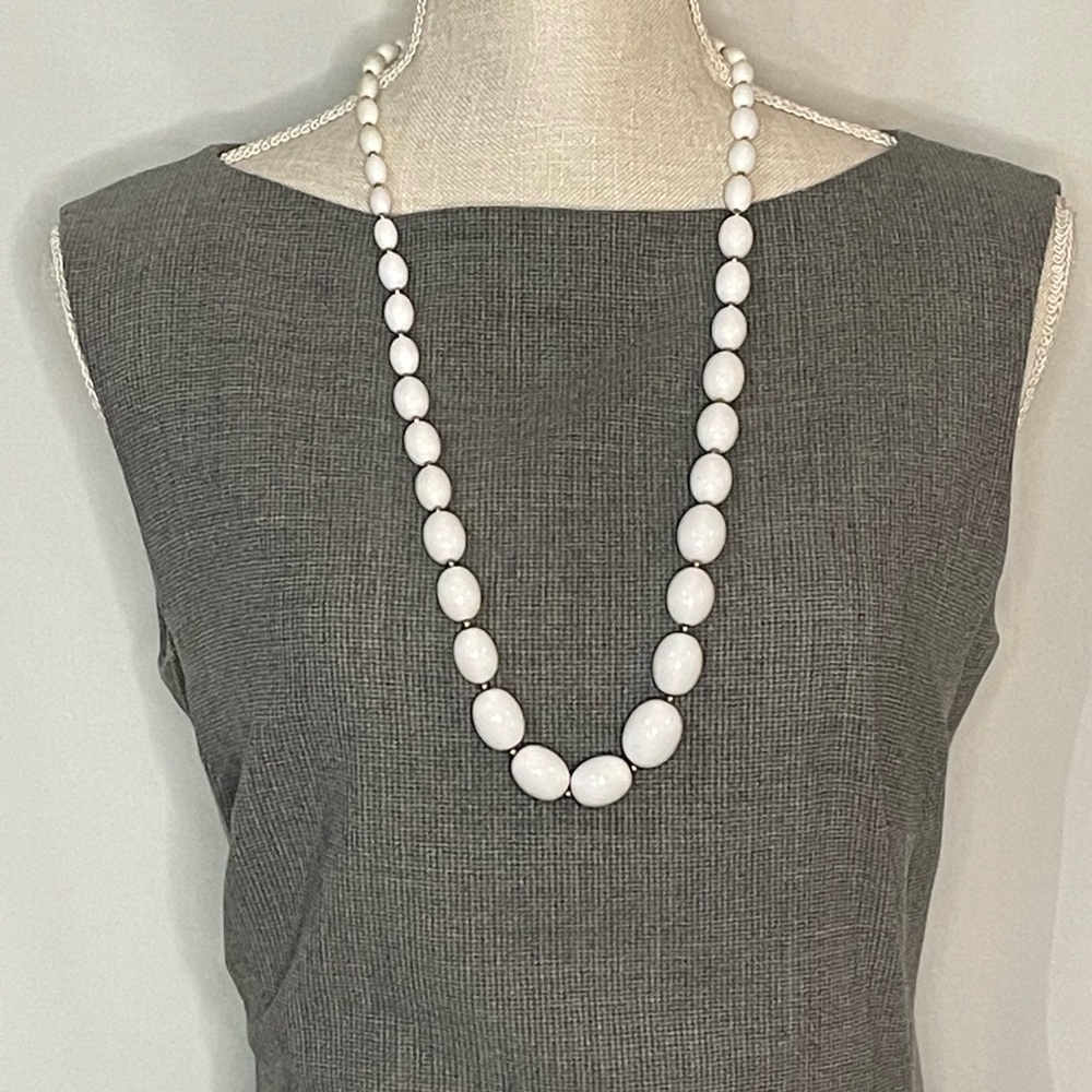Vintage White Beaded Necklace